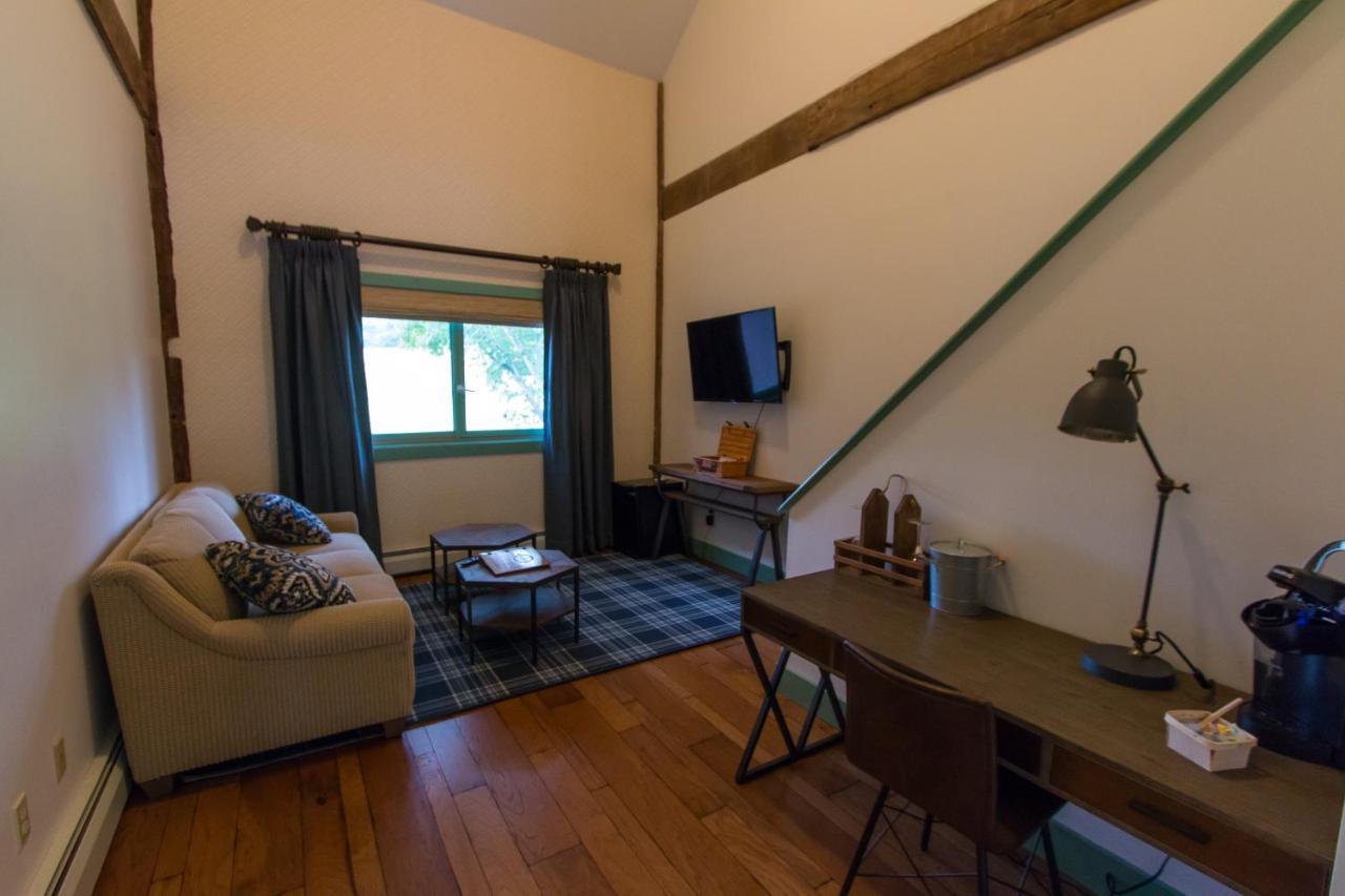 Inn At Tyler Hill Exterior photo